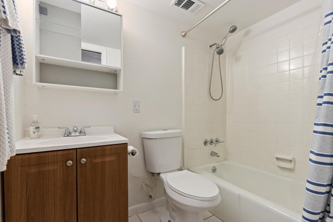אורלנדו Spacious Lakefront House With Pool, Hottub, & Boating מראה חיצוני תמונה