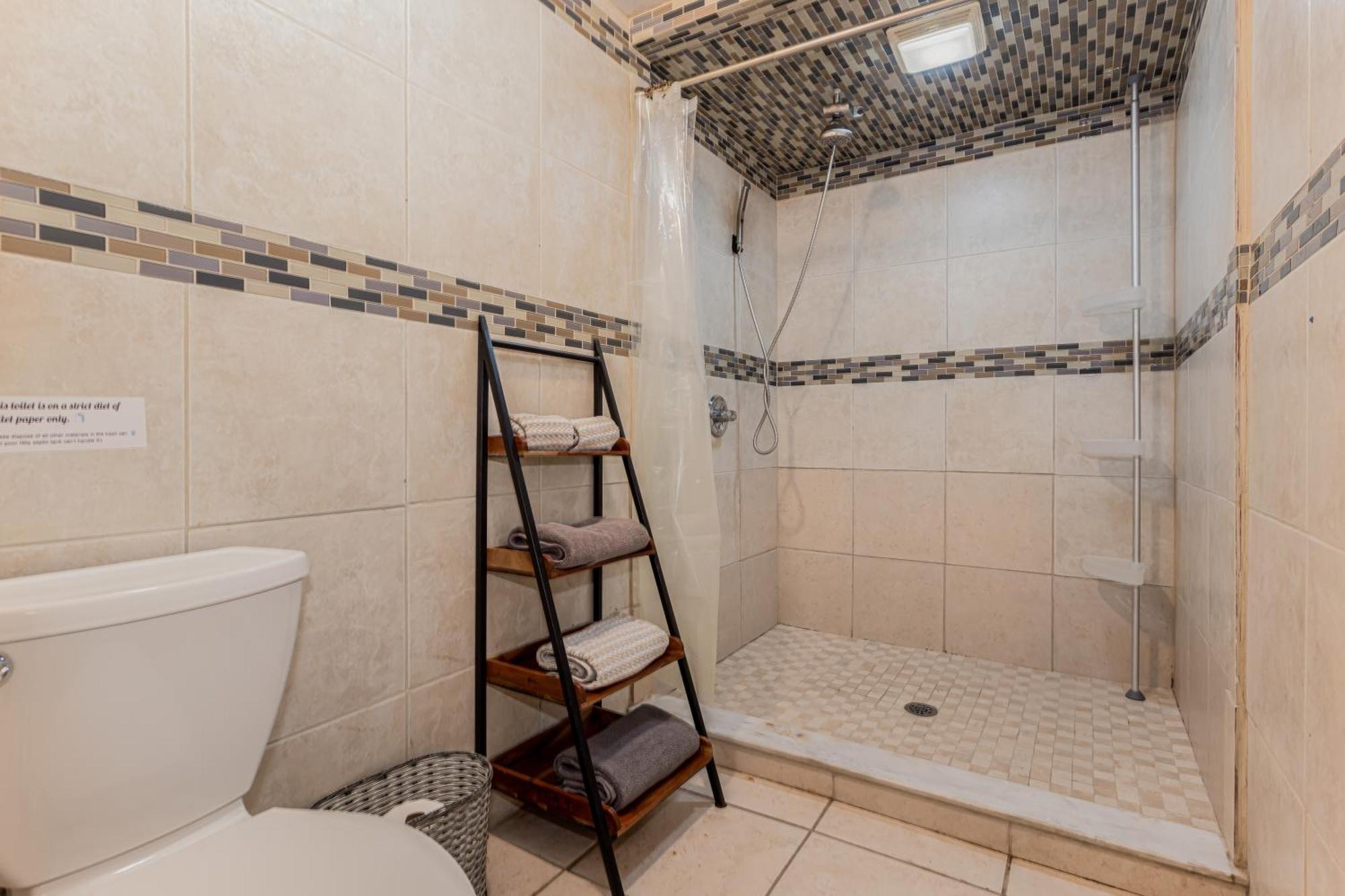 אורלנדו Spacious Lakefront House With Pool, Hottub, & Boating מראה חיצוני תמונה
