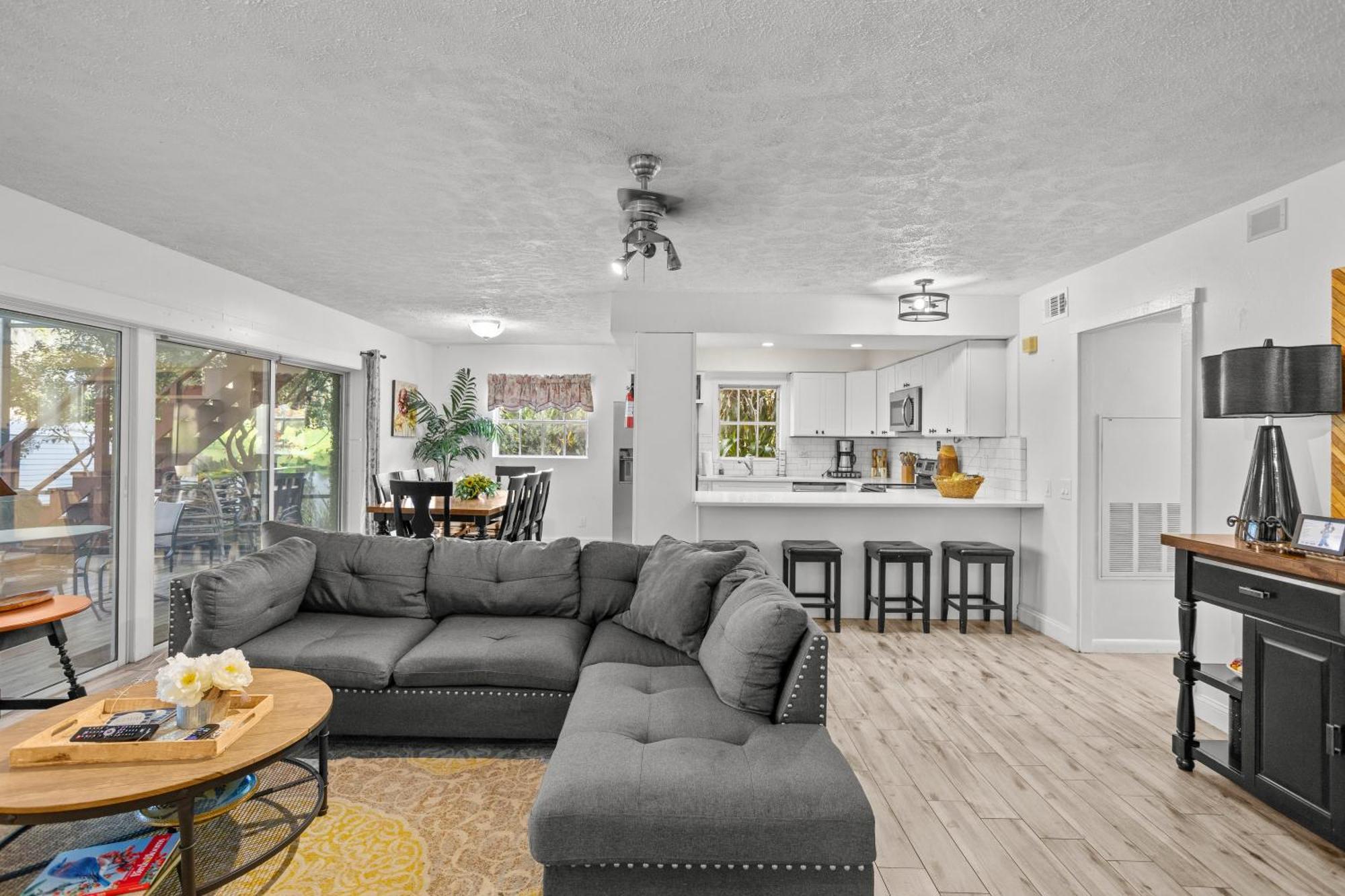 אורלנדו Spacious Lakefront House With Pool, Hottub, & Boating מראה חיצוני תמונה